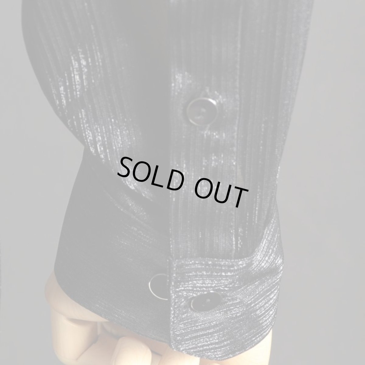 袖ボタン ブラック